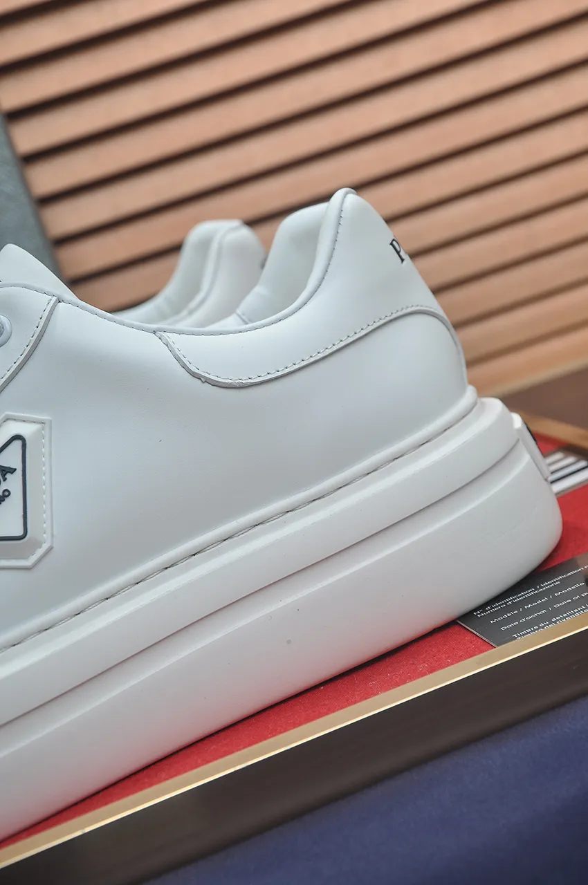 Men's shoes 💰580💶【PRADA】Top original, new season, high quality original goods, top imported calfskin with original imported glue, imported cowhide inside with original cowhide feet, original outsole! Quality guaranteed! Code 38-45 (45 customized)